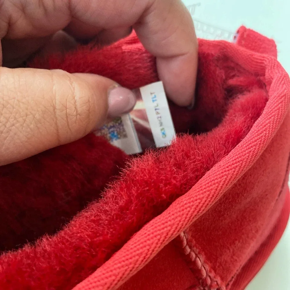 NWOT UGG Classic Kids Ultra Mini, Red, size 5 - Picture 11 of 14